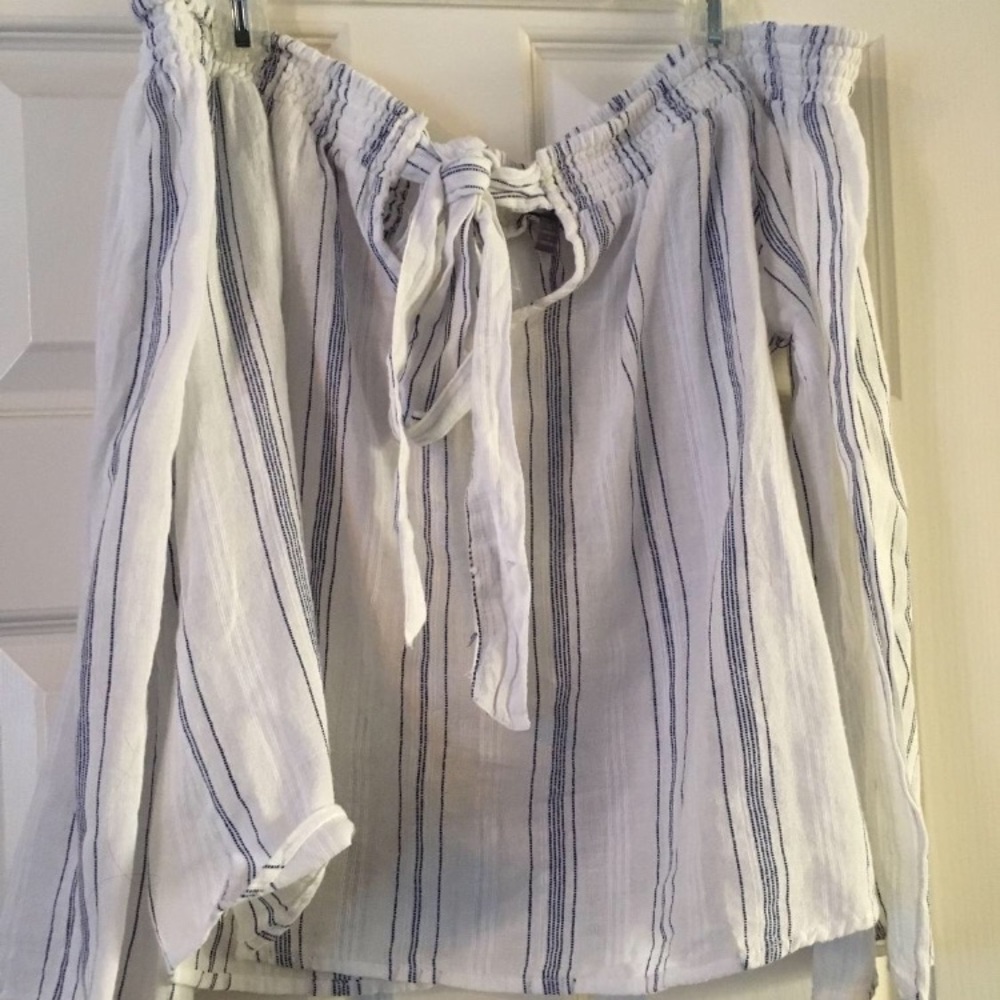 Charlotte Russe New off the shoulder top